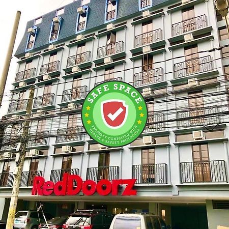 Reddoorz Plus @ Jardin Suites Guadalupe Nuevo Mandaluyong Zewnętrze zdjęcie