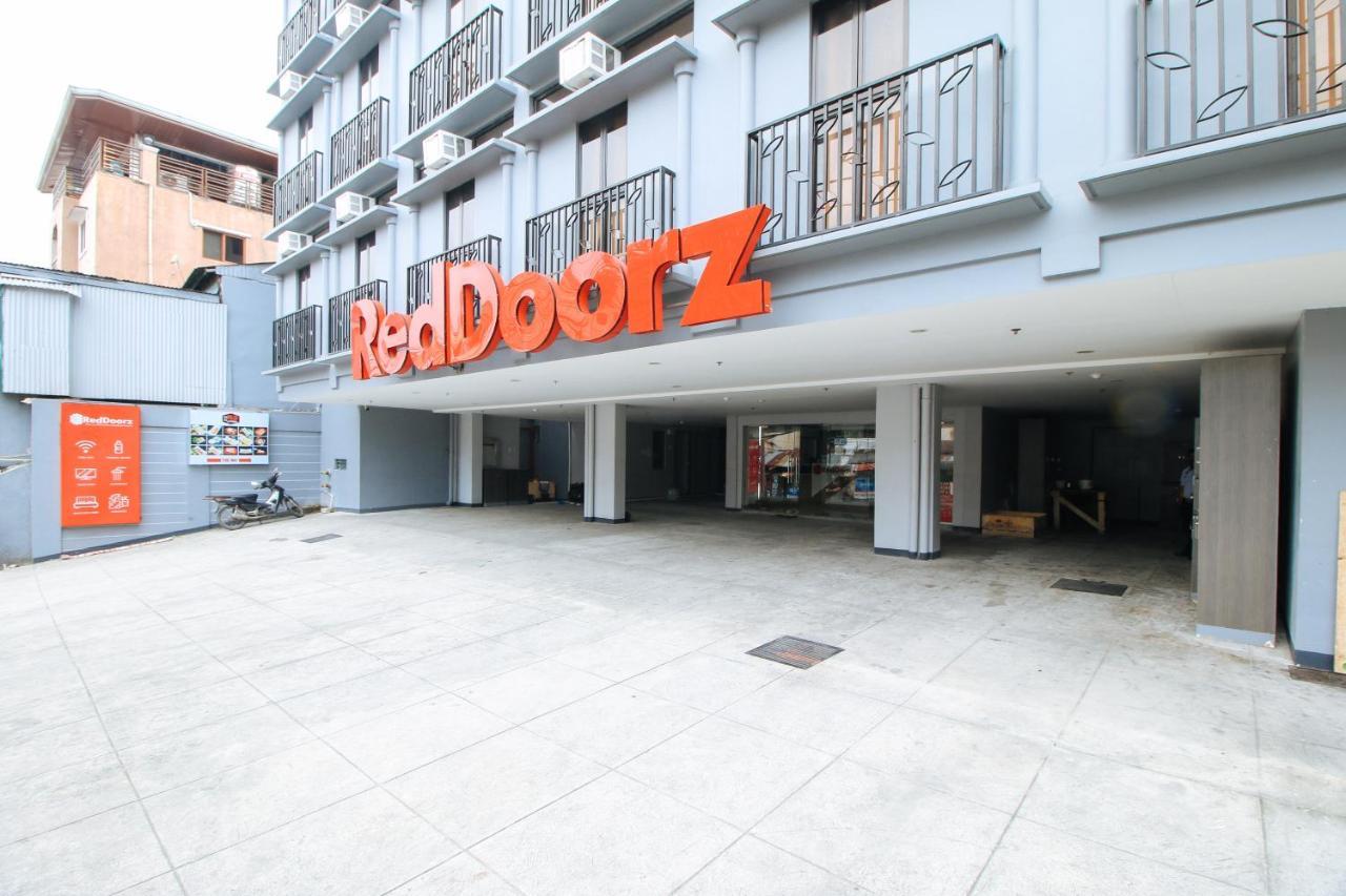 Reddoorz Plus @ Jardin Suites Guadalupe Nuevo Mandaluyong Zewnętrze zdjęcie