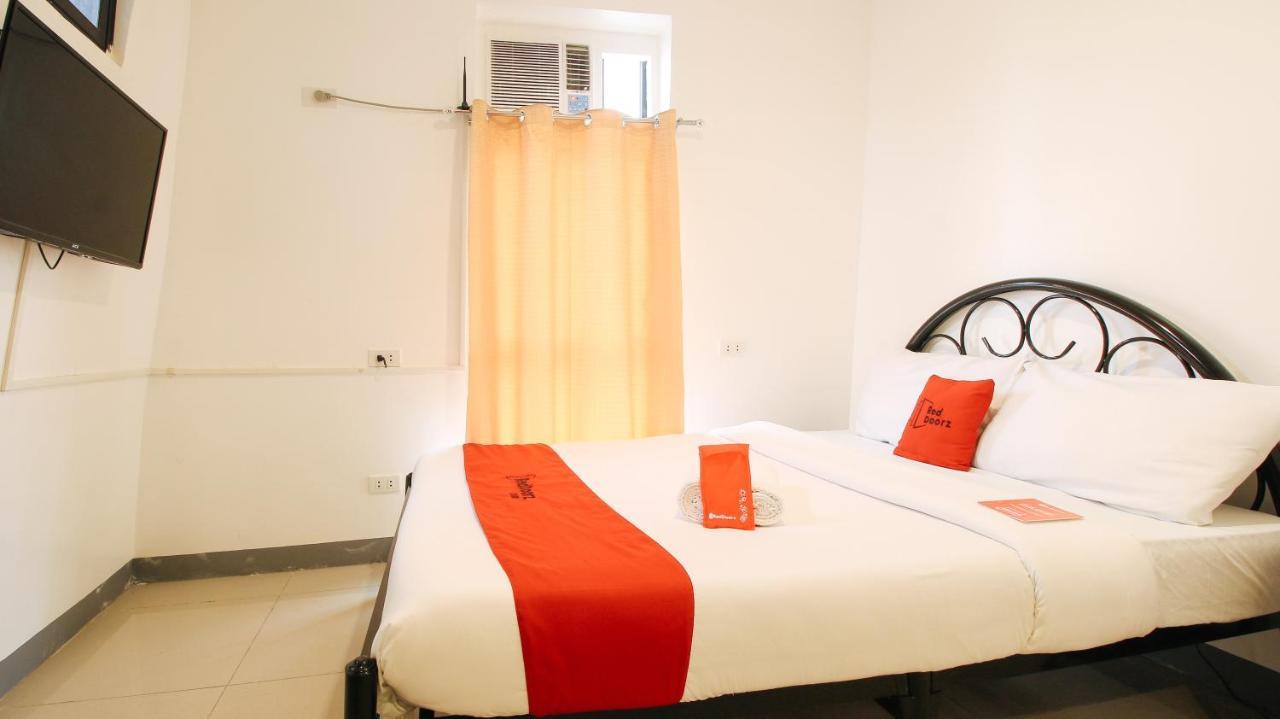 Reddoorz Plus @ Jardin Suites Guadalupe Nuevo Mandaluyong Zewnętrze zdjęcie