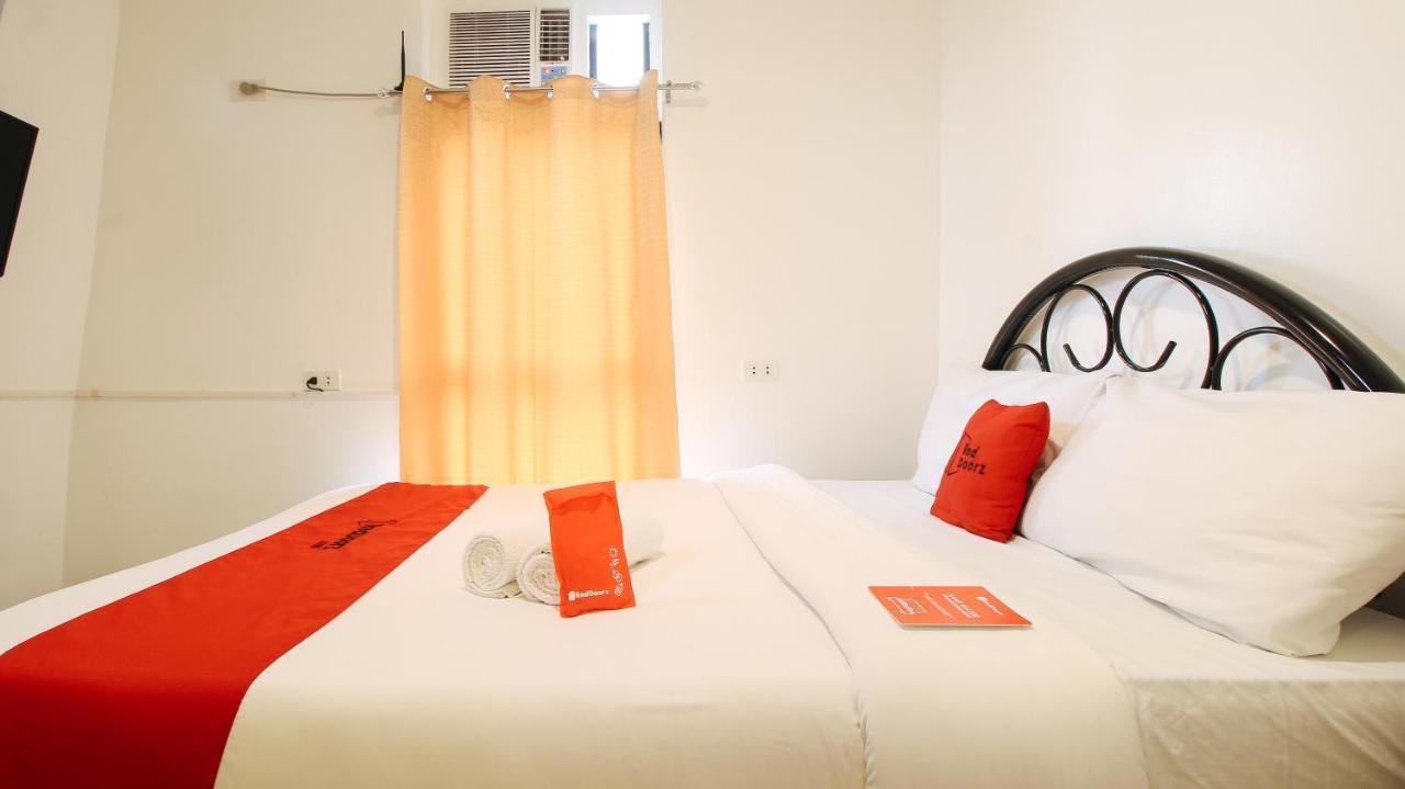 Reddoorz Plus @ Jardin Suites Guadalupe Nuevo Mandaluyong Zewnętrze zdjęcie