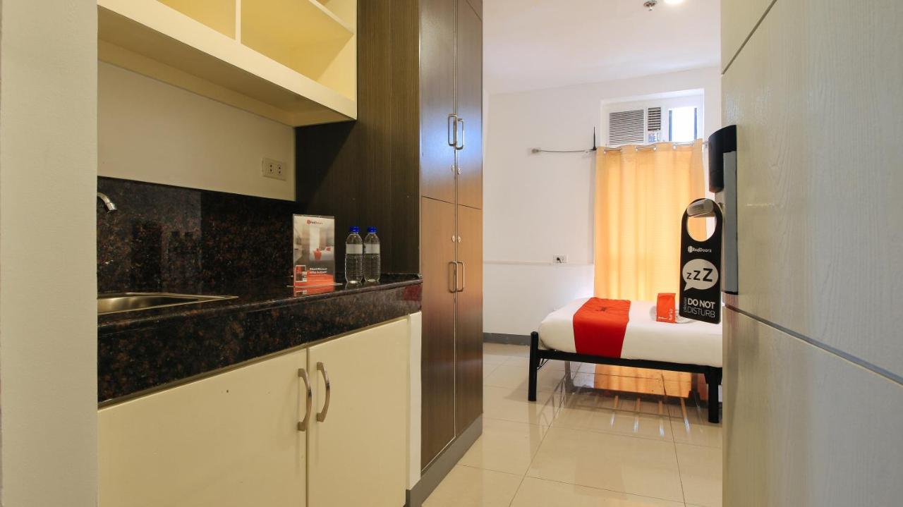 Reddoorz Plus @ Jardin Suites Guadalupe Nuevo Mandaluyong Zewnętrze zdjęcie