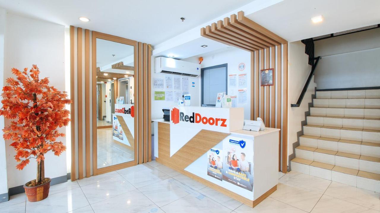 Reddoorz Plus @ Jardin Suites Guadalupe Nuevo Mandaluyong Zewnętrze zdjęcie