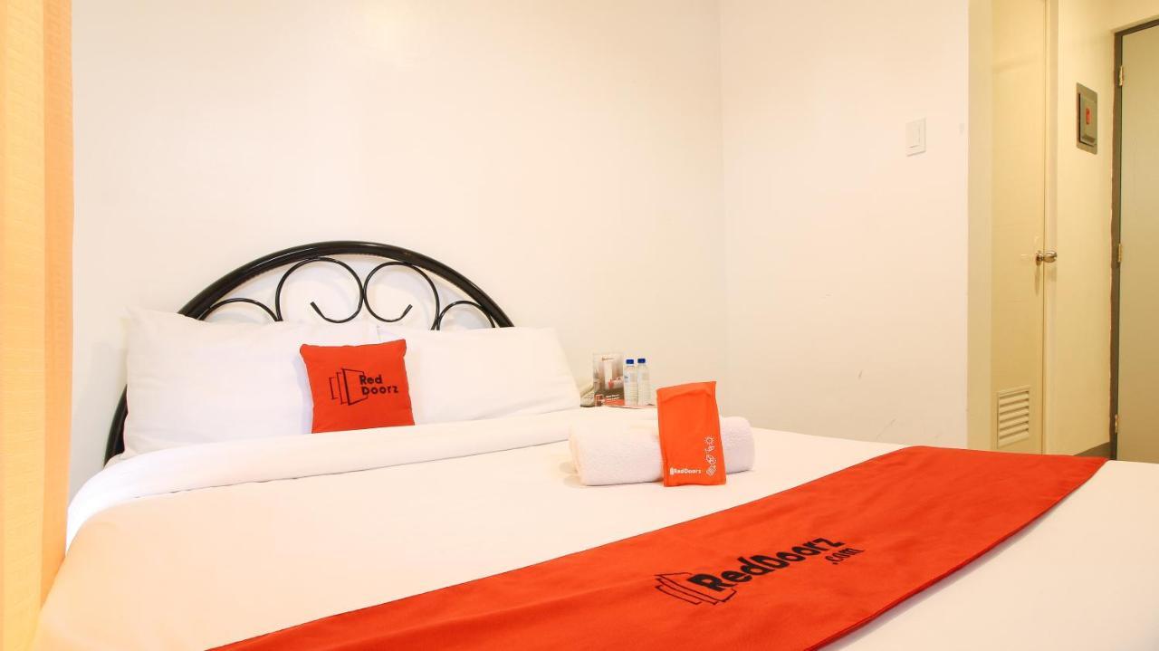 Reddoorz Plus @ Jardin Suites Guadalupe Nuevo Mandaluyong Zewnętrze zdjęcie