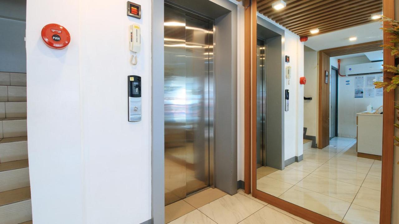 Reddoorz Plus @ Jardin Suites Guadalupe Nuevo Mandaluyong Zewnętrze zdjęcie
