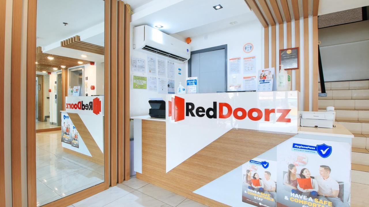 Reddoorz Plus @ Jardin Suites Guadalupe Nuevo Mandaluyong Zewnętrze zdjęcie